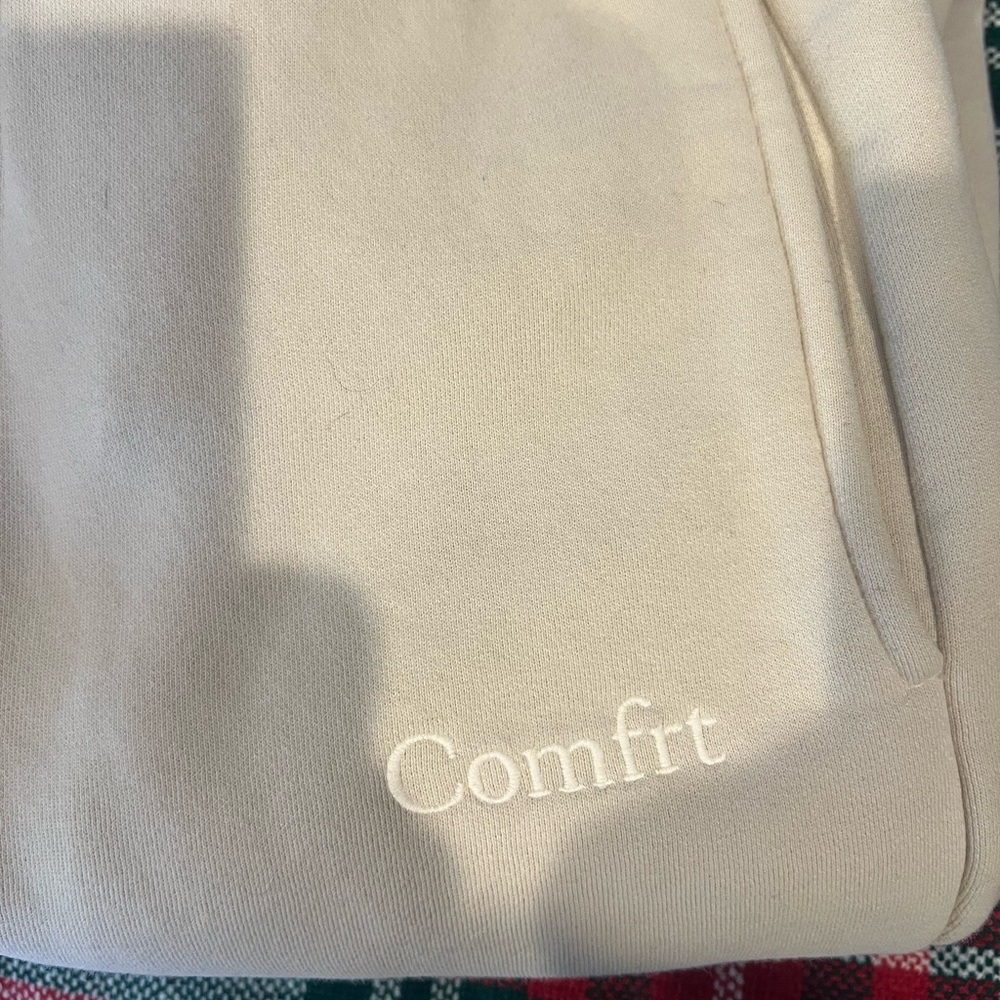 Comfrt Beige Sweatsuit